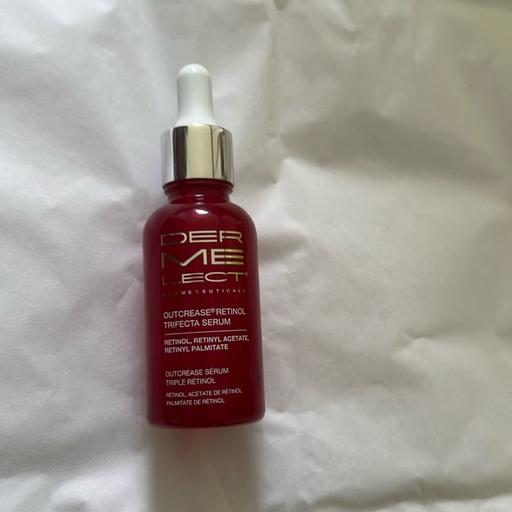 Dermelect OUTCREASE
Retinol Trifecta Serum New without box
